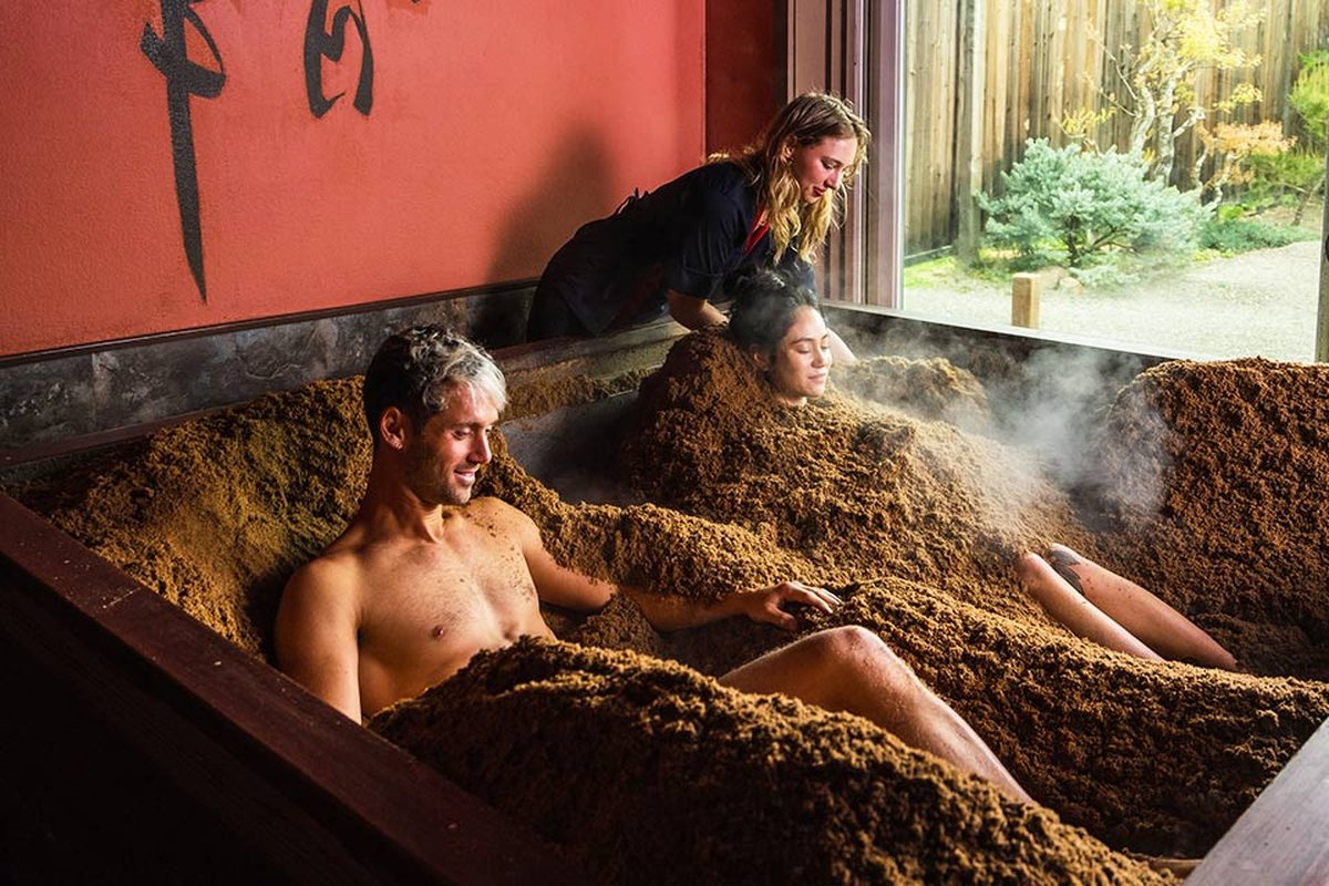 Cedar enzyme bath